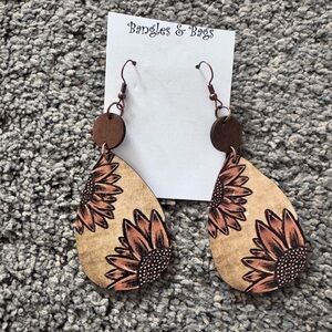 Sunflower Earrings - Brown and Tan